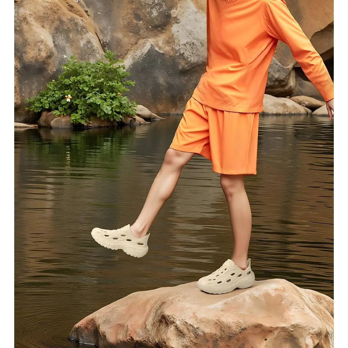 Men's Summer Clogs for Outdoor Wear, Beach Shoes, Non-Slip, Odor-Resistant, Closed-Toe, Women's Sports Casual Driving Sandals, Men's Outdoor Water Shoes