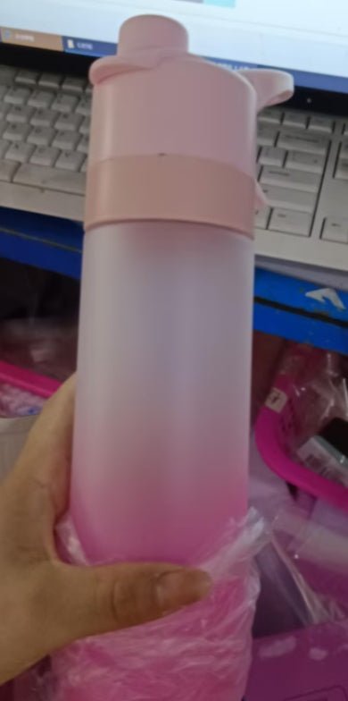 Misting Sports Water Bottle Large Capacity Leakproof Cup - BKKFinds